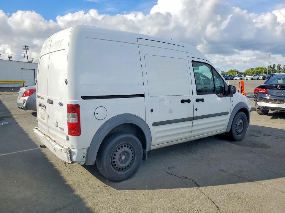 2013 Ford Transit Connect მანქანა იყიდება აუქციონზე, vin: NM0LS7BN3DT135337, აუქციონის ნომერი: 50997026