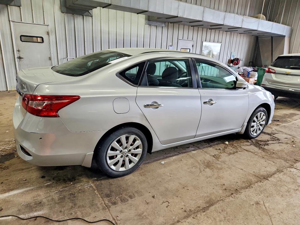 2017 Nissan Sentra მანქანა იყიდება აუქციონზე, vin: 3N1AB7APXHY307652, აუქციონის ნომერი: 50938376