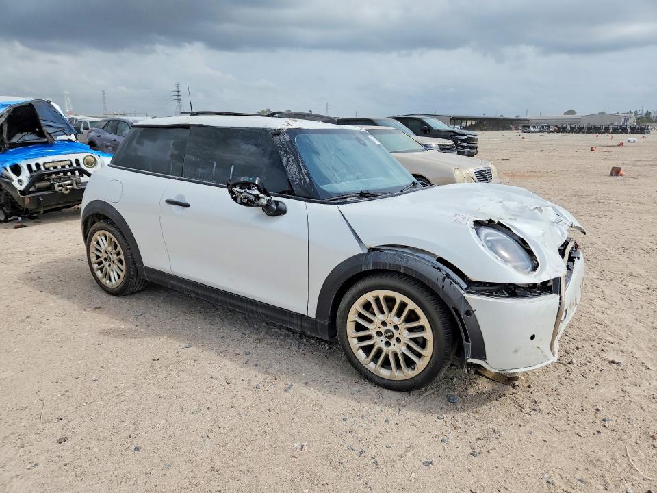 Продажа на аукционе авто 2025 Mini Cooper, vin: WMW23GD06S2W28331, номер лота: 47378296