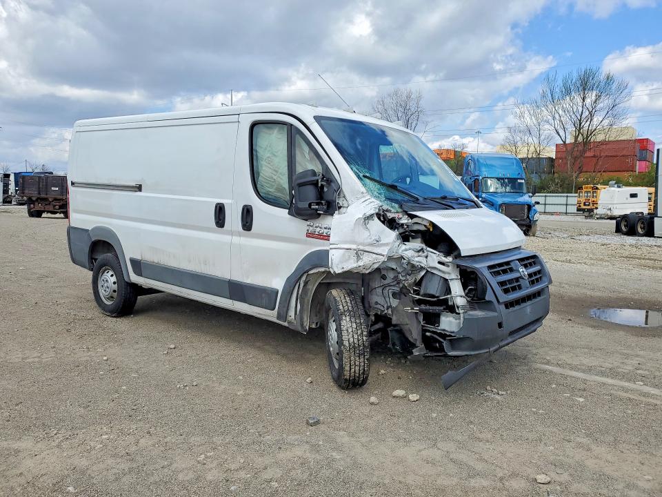 46135156 :رقم المزاد ، 3C6TRVAG0JE107772 vin ، 2018 Ram Promaster 1500 مزاد بيع