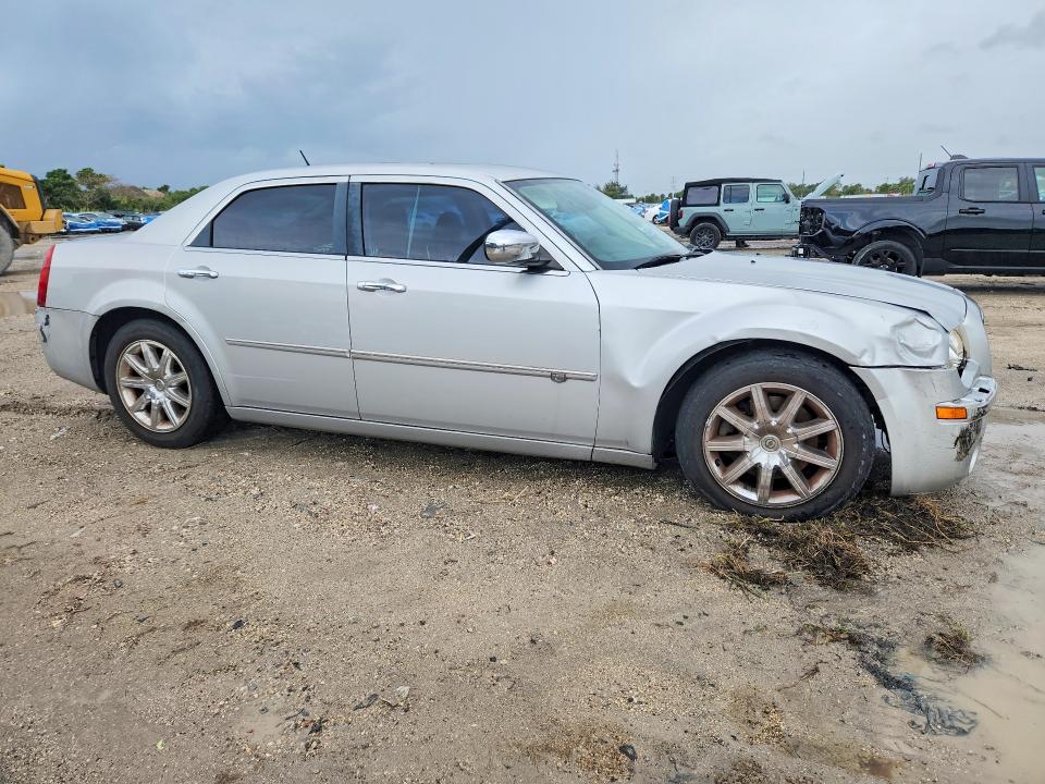 Продаж на аукціоні авто 2008 Chrysler 300c, vin: 2C3KA63H58H334983, номер лоту: 49332986