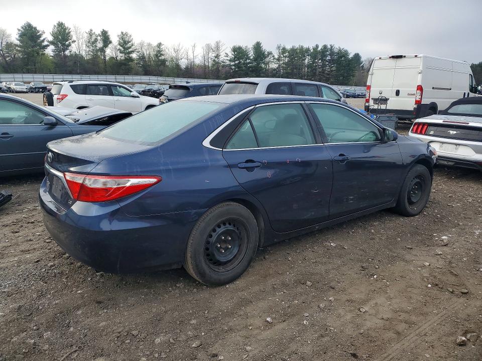 48897266 :رقم المزاد ، 4T1BF1FK0FU997178 vin ، 2015 Toyota Camry مزاد بيع