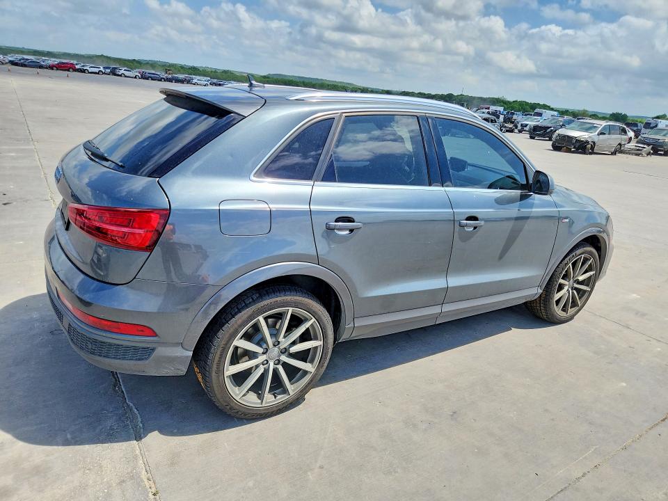 Продажа на аукционе авто 2018 Audi Q3, vin: WA1HCCFS0JR031020, номер лота: 49871576