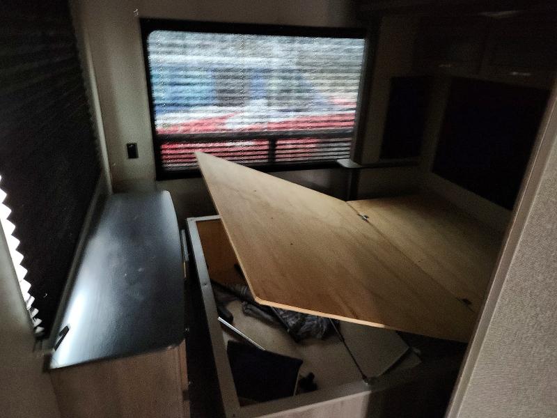 51077416 :رقم المزاد ، 4YDT33326L1530214 vin ، 2019 Keystone Sprinter مزاد بيع