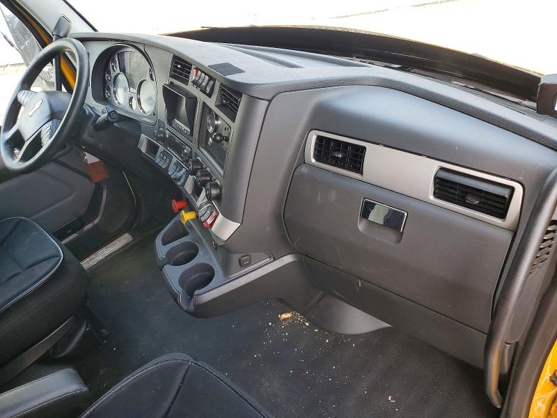 Продаж на аукціоні авто 2022 Kenworth T680, vin: 1XKYDP9X3NJ130456, номер лоту: 48750866