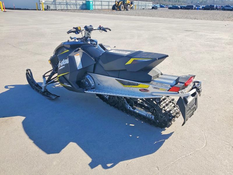 49368536 :رقم المزاد ، 2BPSBHJBXJV000975 vin ، 2018 Ski Mxz600 مزاد بيع