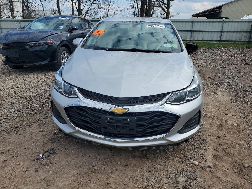 50826356 :رقم المزاد ، 1G1BC5SM8K7132665 vin ، 2019 Chevrolet Cruze مزاد بيع