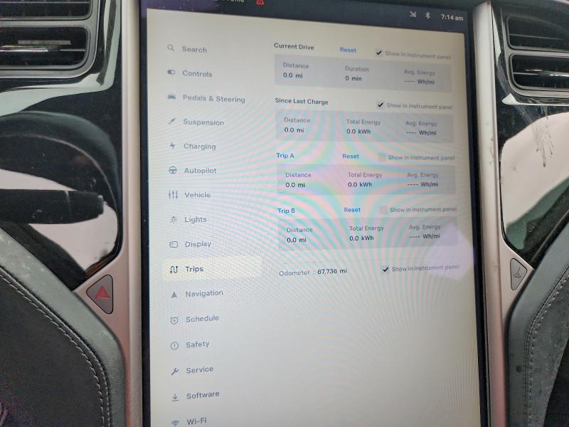 49022726 :رقم المزاد ، 5YJSA1E29JF268778 vin ، 2018 Tesla Model S مزاد بيع