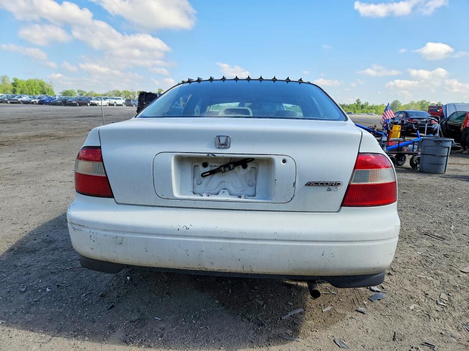 50748486 :رقم المزاد ، 1HGCD5632RA062069 vin ، 1994 Honda Accord مزاد بيع