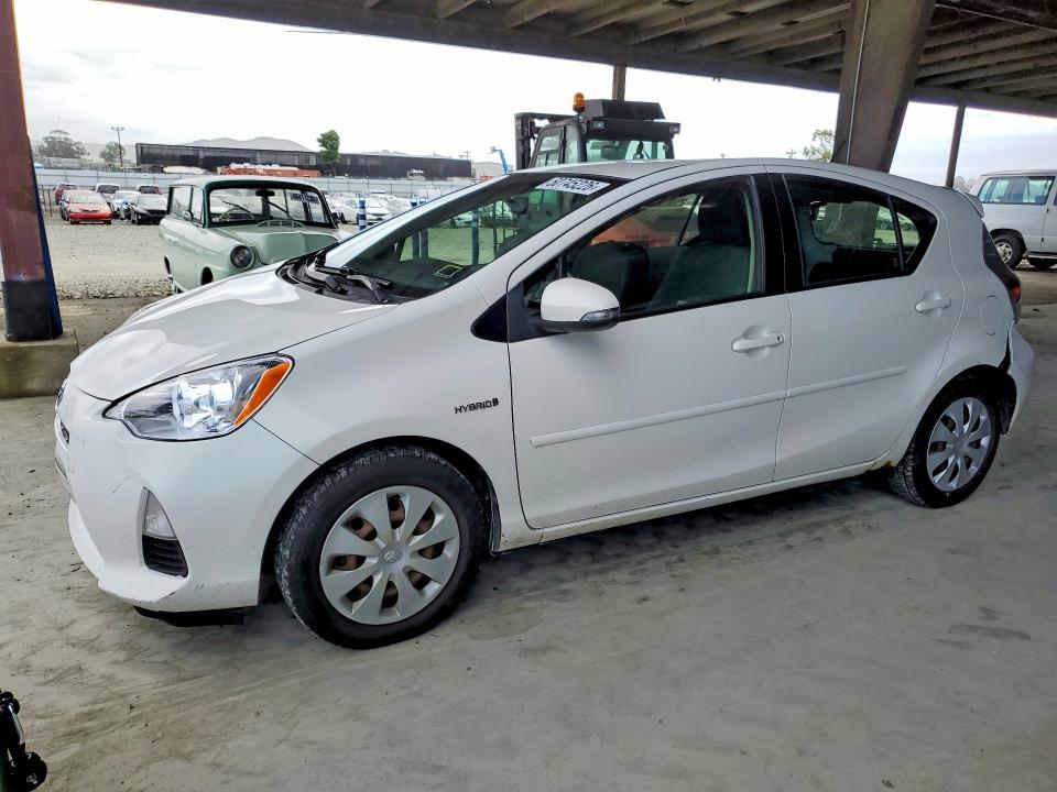 Auction sale of the 2013 Toyota Prius C, vin: JTDKDTB31D1542889, lot number: 50745226
