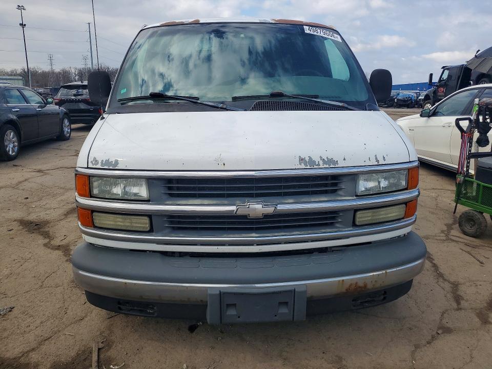 2002 Chevrolet Express G1500 მანქანა იყიდება აუქციონზე, vin: 1GCFG15R121183618, აუქციონის ნომერი: 49879606