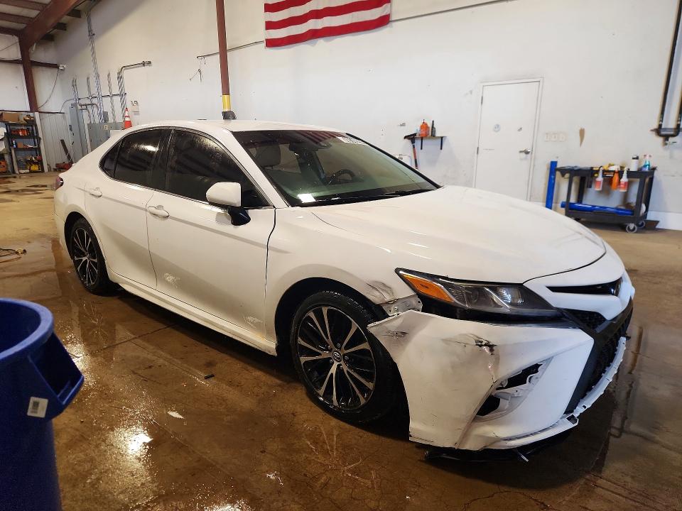 48140206 :رقم المزاد ، 4T1B11HK7KU812467 vin ، 2019 Toyota Camry مزاد بيع