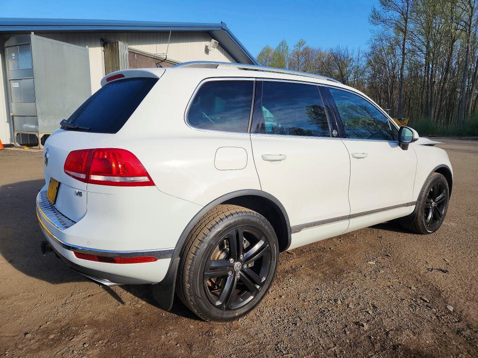 2017 Volkswagen Touareg მანქანა იყიდება აუქციონზე, vin: WVGRF7BP1HD005300, აუქციონის ნომერი: 50801046