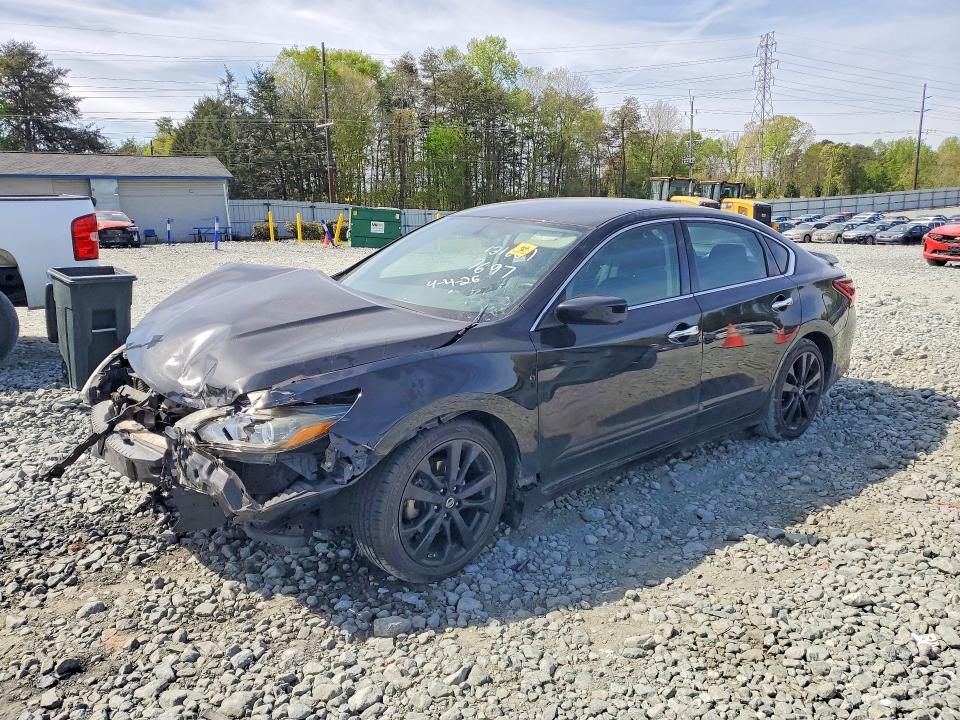 2017 Nissan Altima მანქანა იყიდება აუქციონზე, vin: 1N4AL3AP8HC237697, აუქციონის ნომერი: 49244366