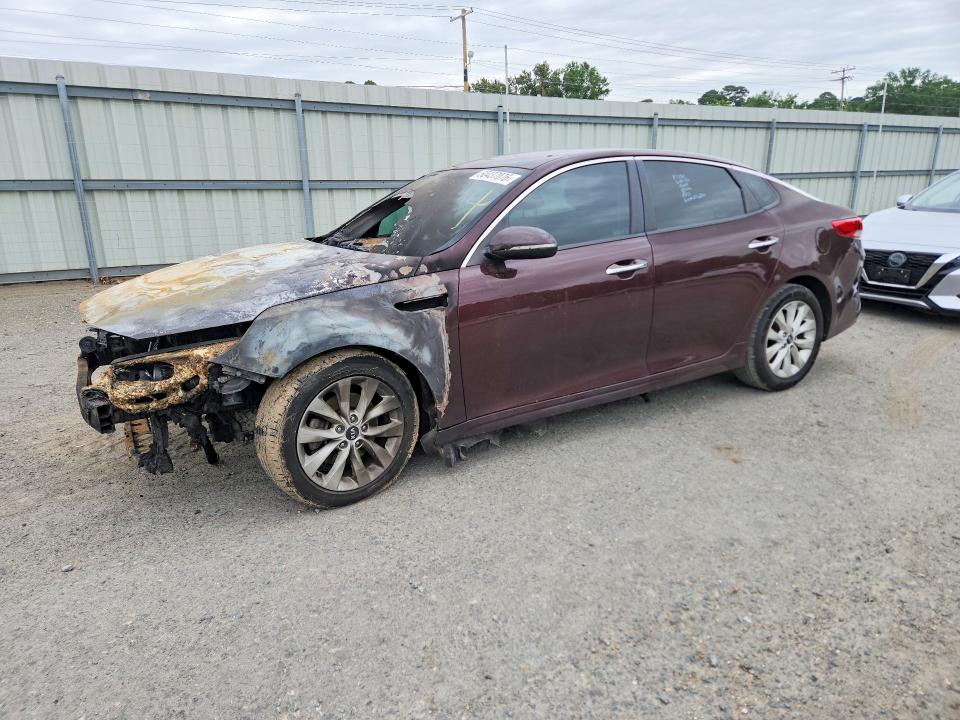 Auction sale of the 2017 Kia Optima, vin: 5XXGT4L38HG124630, lot number: 50437076