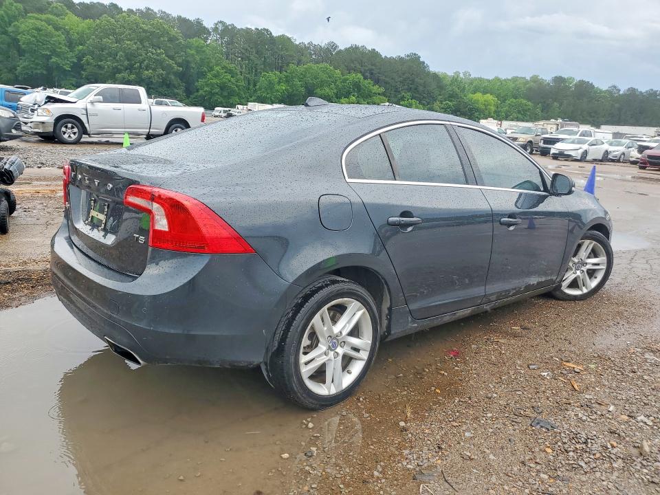 51776636 :رقم المزاد ، YV140MFB3F1313039 vin ، 2015 Volvo S60 مزاد بيع