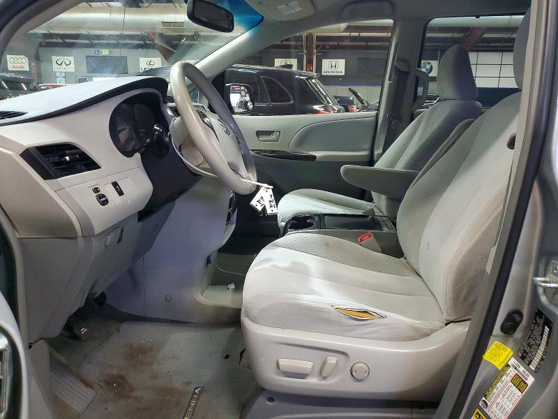 2011 Toyota Sienna მანქანა იყიდება აუქციონზე, vin: 5TDKK3DC2BS156713, აუქციონის ნომერი: 48600276
