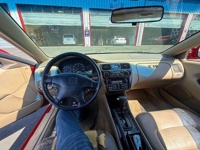 1999 Honda Accord მანქანა იყიდება აუქციონზე, vin: 1HGCG2251XA010541, აუქციონის ნომერი: 51896786