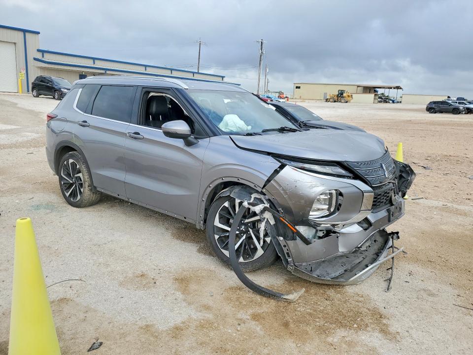 49564666 :رقم المزاد ، JA4J3VA81NZ091418 vin ، 2022 Mitsubishi Outlander مزاد بيع