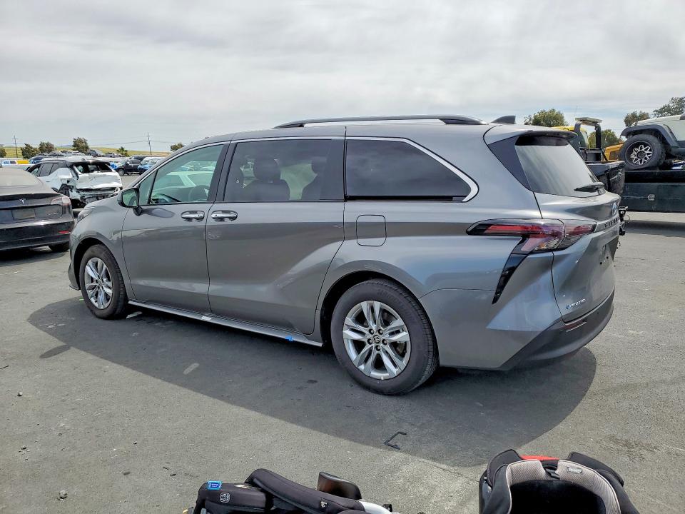Продажа на аукционе авто 2026 Toyota Sienna, vin: 5TDYSKFC4TS233617, номер лота: 50172916