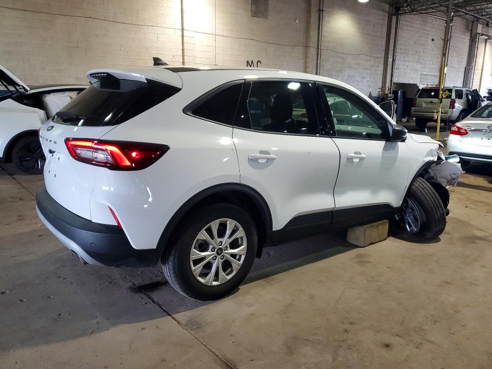 2025 Ford Escape მანქანა იყიდება აუქციონზე, vin: 1FMCU0GN3SUA50305, აუქციონის ნომერი: 49366546