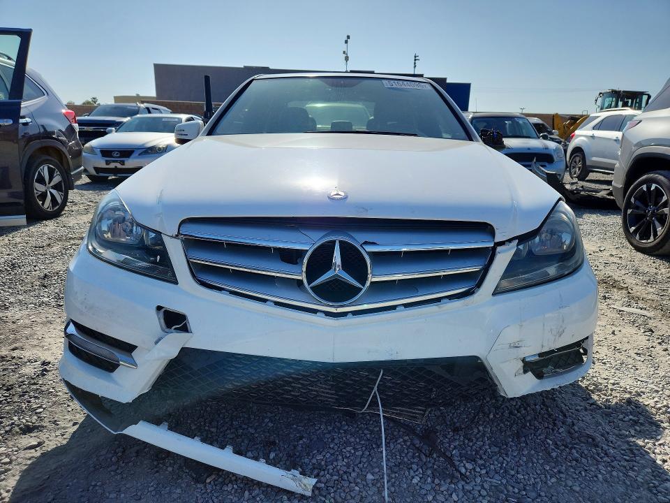 Продаж на аукціоні авто 2013 Mercedes-benz C, vin: WDDGF4HB3DR274679, номер лоту: 51644096