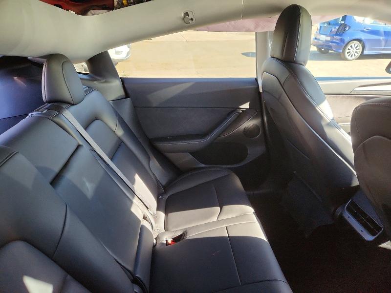 49227026 :رقم المزاد ، 7SAYGDEF5NF575273 vin ، 2022 Tesla Model Y مزاد بيع