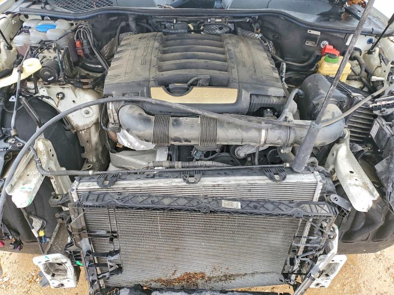 50497216 :رقم المزاد ، WP1AA2A26JKA02367 vin ، 2018 Porsche Cayenne مزاد بيع