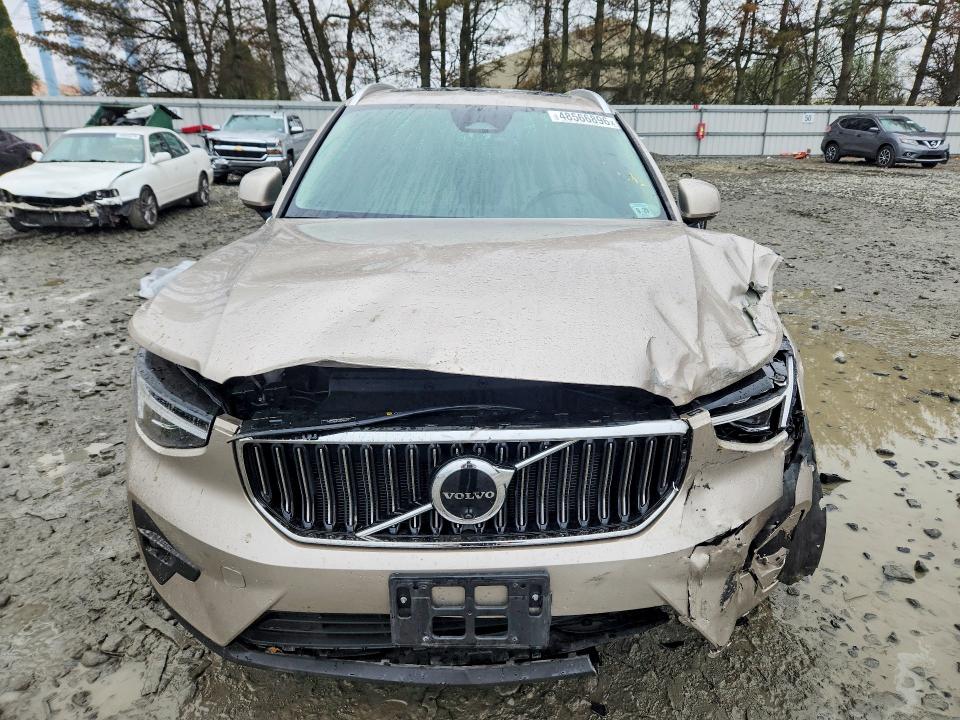 48566896 :رقم المزاد ، YV4L12UF7R2375323 vin ، 2024 Volvo Xc40 مزاد بيع