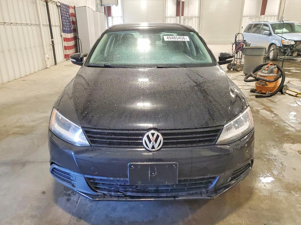 49485456 :رقم المزاد ، 3VWDX7AJ7BM388581 vin ، 2011 Volkswagen Jetta مزاد بيع