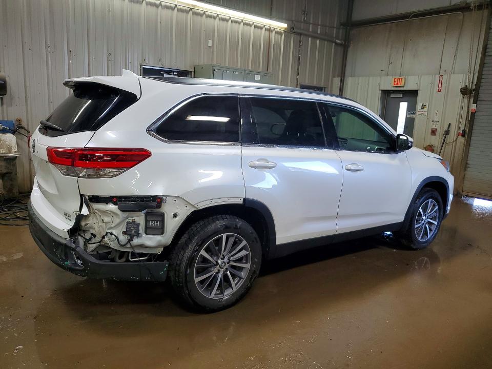 2019 Toyota Highlander მანქანა იყიდება აუქციონზე, vin: 5TDJZRFH4KS932066, აუქციონის ნომერი: 49087716