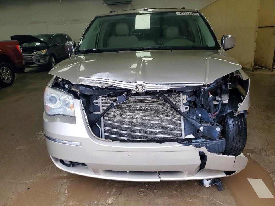 Auction sale of the 2008 Chrysler Town & Country, vin: 2A8HR64X88R820310, lot number: 49880586
