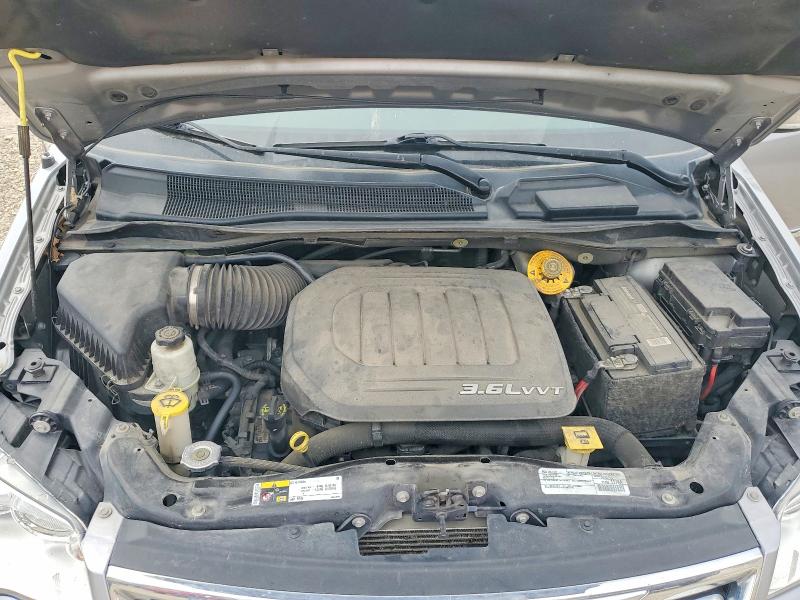 51772066 :رقم المزاد ، 2C4RC1CG6FR742527 vin ، 2015 Chrysler Town & Country مزاد بيع