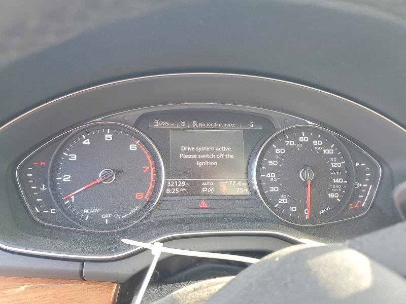 47017146 :رقم المزاد ، WA1AAAFY8M2033983 vin ، 2021 Audi Q5 مزاد بيع