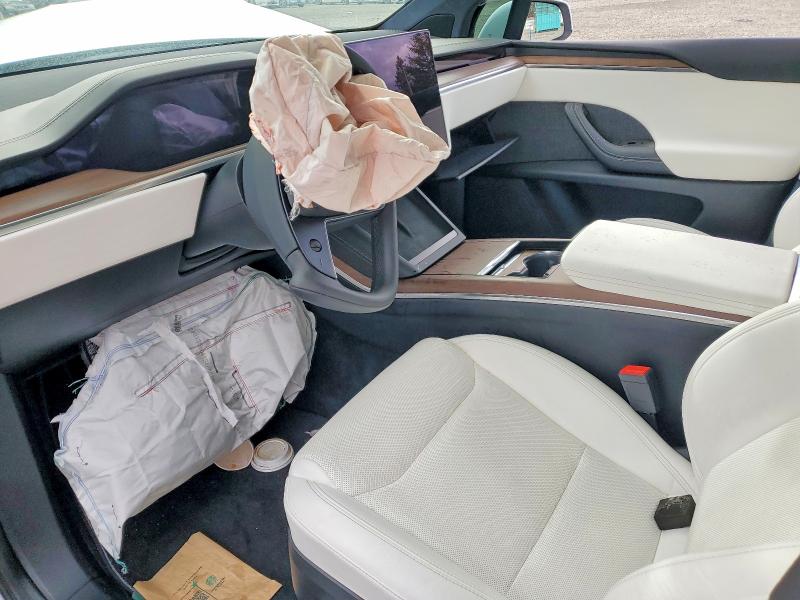 49620636 :رقم المزاد ، 7SAXCDE51NF335684 vin ، 2022 Tesla Model X مزاد بيع
