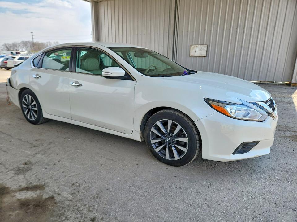49400946 :رقم المزاد ، 1N4AL3AP4HC204163 vin ، 2017 Nissan Altima مزاد بيع