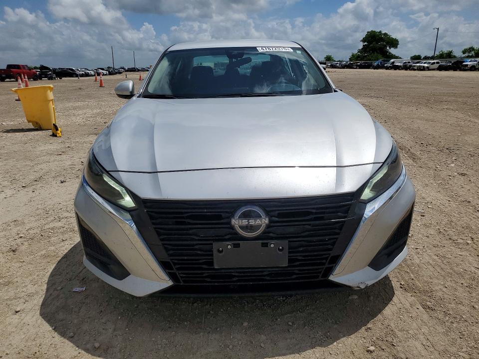 47872976 :رقم المزاد ، 1N4BL4DV8PN385906 vin ، 2023 Nissan Altima مزاد بيع