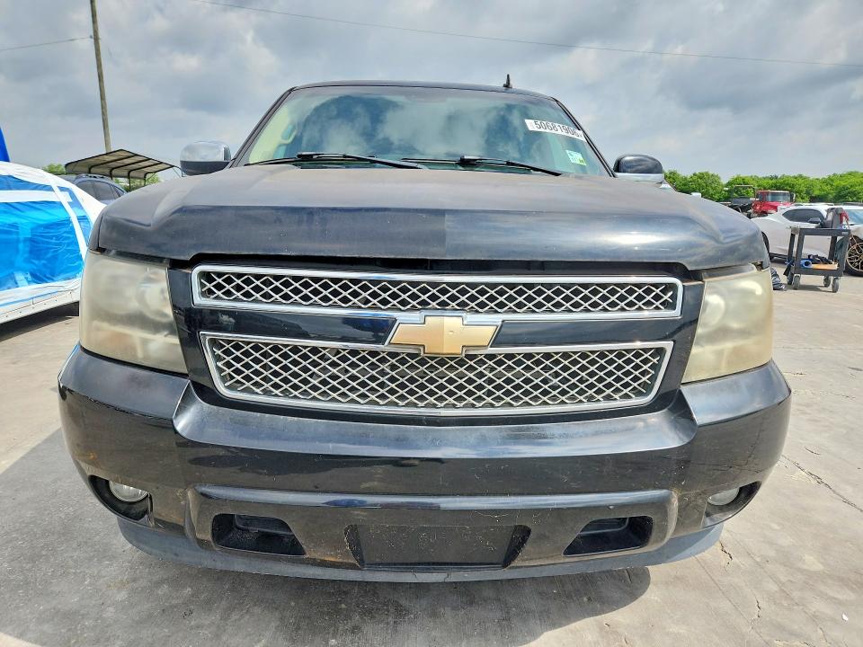 Продажа на аукционе авто 2008 Chevrolet Suburban, vin: 1GNFC16098R123731, номер лота: 50681906
