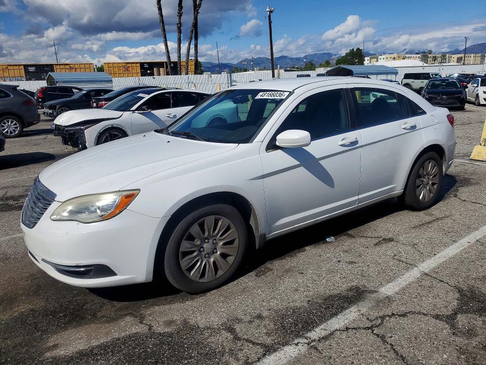 2014 Chrysler 200 მანქანა იყიდება აუქციონზე, vin: 1C3CCBAB3EN213023, აუქციონის ნომერი: 48166036