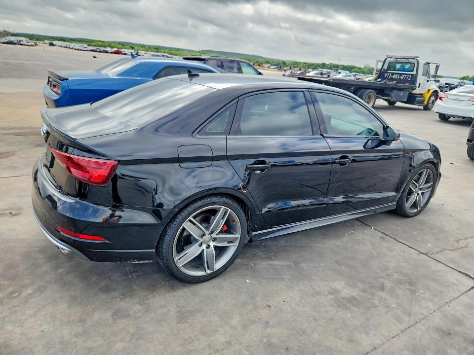 49580106 :رقم المزاد ، WAUB1GFF1K1028247 vin ، 2019 Audi S3 مزاد بيع