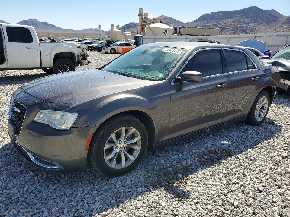 2015 Chrysler 300 მანქანა იყიდება აუქციონზე, vin: 2C3CCAAG6FH830027, აუქციონის ნომერი: 51483176