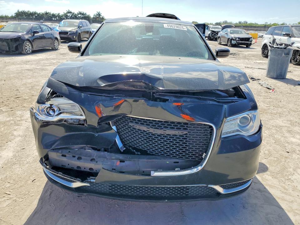 2015 Chrysler 300 მანქანა იყიდება აუქციონზე, vin: 2C3CCAAGXFH792110, აუქციონის ნომერი: 49629026