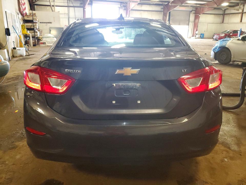 67353836 :رقم المزاد ، 1G1BE5SM3H7109684 vin ، 2017 Chevrolet Cruze مزاد بيع