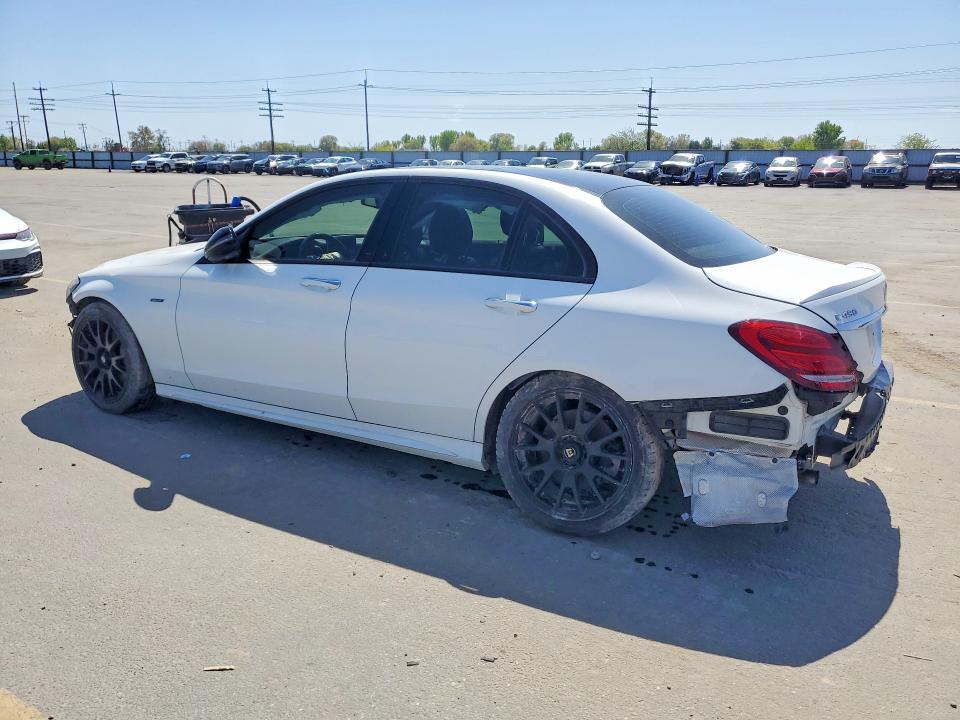50640126 :رقم المزاد ، 55SWF6EB7GU125822 vin ، 2016 Mercedes-benz C مزاد بيع