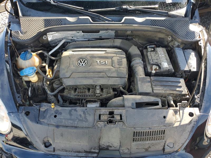 2015 Volkswagen Beetle მანქანა იყიდება აუქციონზე, vin: 3VW517ATXFM811702, აუქციონის ნომერი: 50424126
