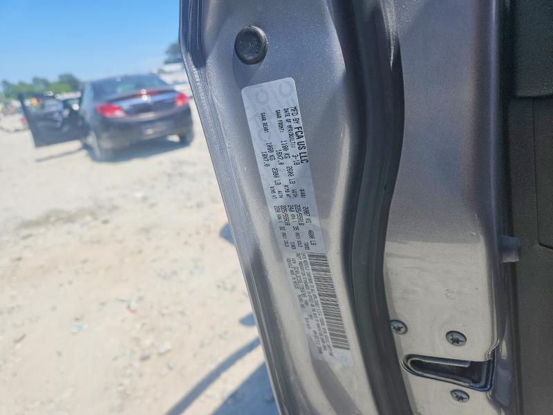49683546 :رقم المزاد ، 3C4NJDCB5JT354785 vin ، 2018 Jeep Compass مزاد بيع