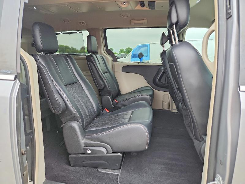 2014 Chrysler Town & Country მანქანა იყიდება აუქციონზე, vin: 2C4RC1CG6ER111808, აუქციონის ნომერი: 51891306