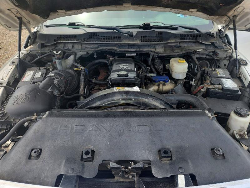 49732136 :رقم المزاد ، 3C63RPGL0FG555568 vin ، 2015 Ram 3500 مزاد بيع
