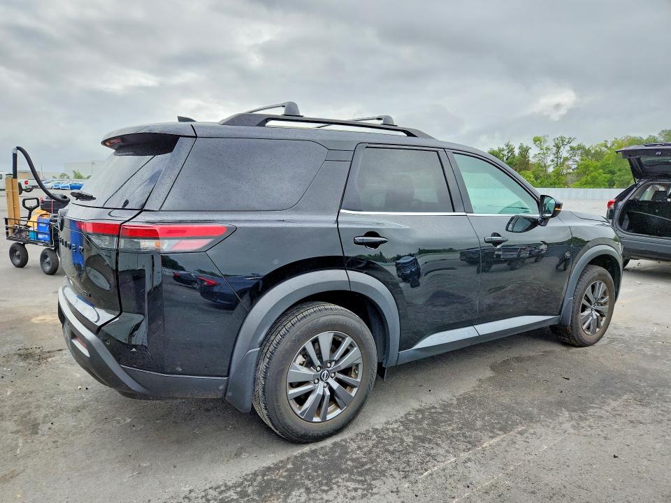 49399116 :رقم المزاد ، 5N1DR3BA9NC233925 vin ، 2022 Nissan Pathfinder مزاد بيع