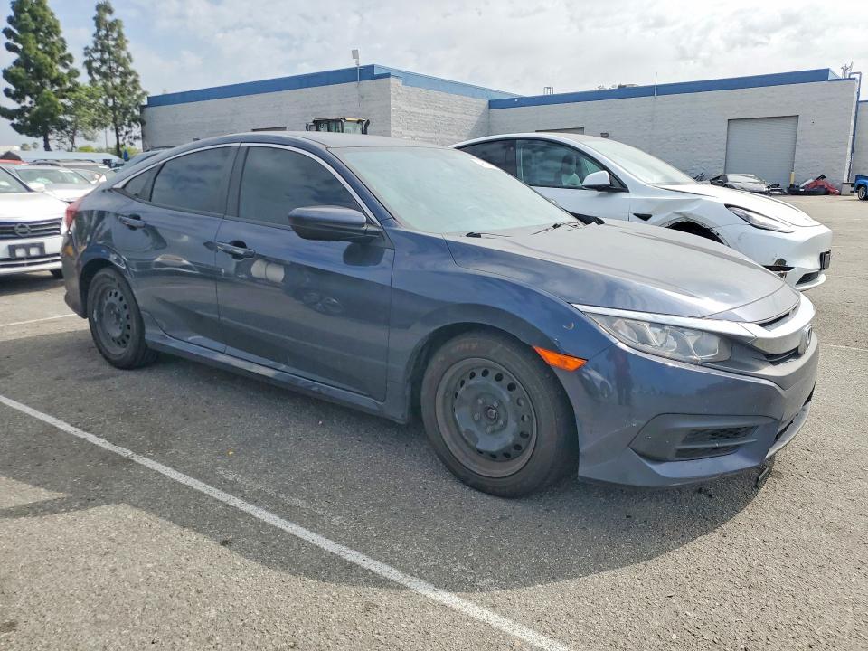 49575666 :رقم المزاد ، 19XFC2F59HE060815 vin ، 2017 Honda Civic مزاد بيع